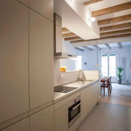 Villaroel - Modern Flat In San Antoni * Barcelona
