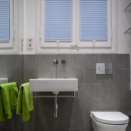 Villaroel - Modern Flat In San Antoni * Barcelona