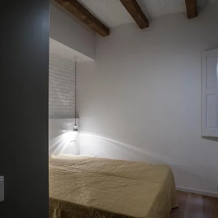Villaroel - Modern Flat In San Antoni Apartment Barcelona